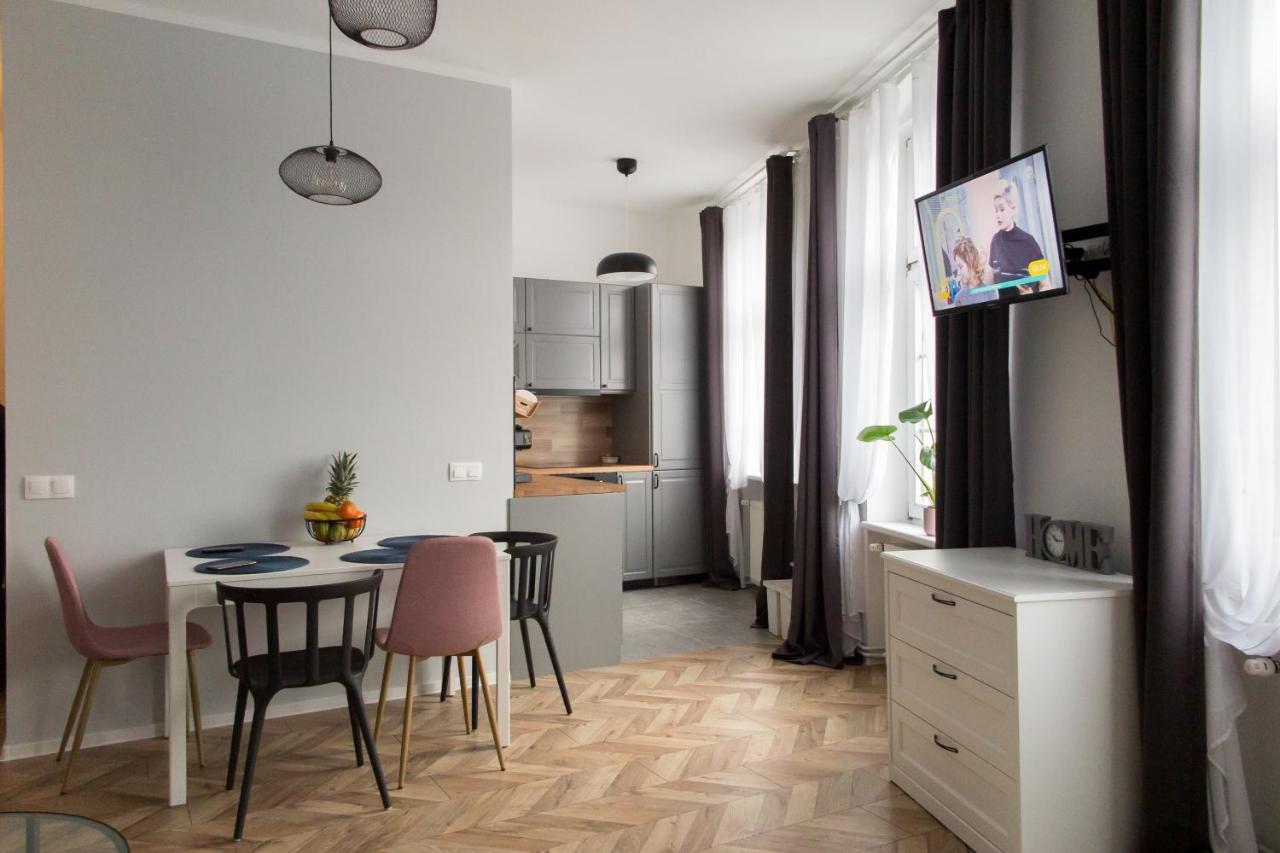 イェレニャ・グーラApartament Magia Miastaアパートメント エクステリア 写真